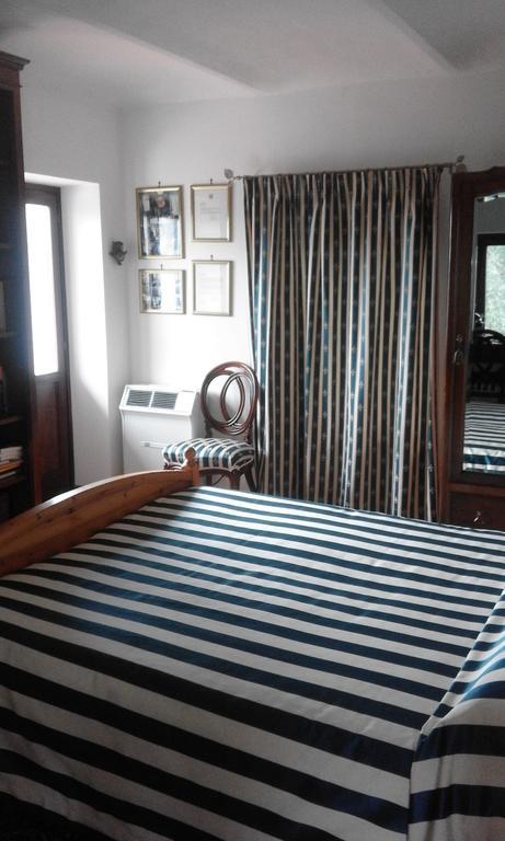Casa Ramonda Guest House Neive Phòng bức ảnh