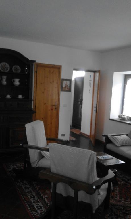 Casa Ramonda Guest House Neive Phòng bức ảnh