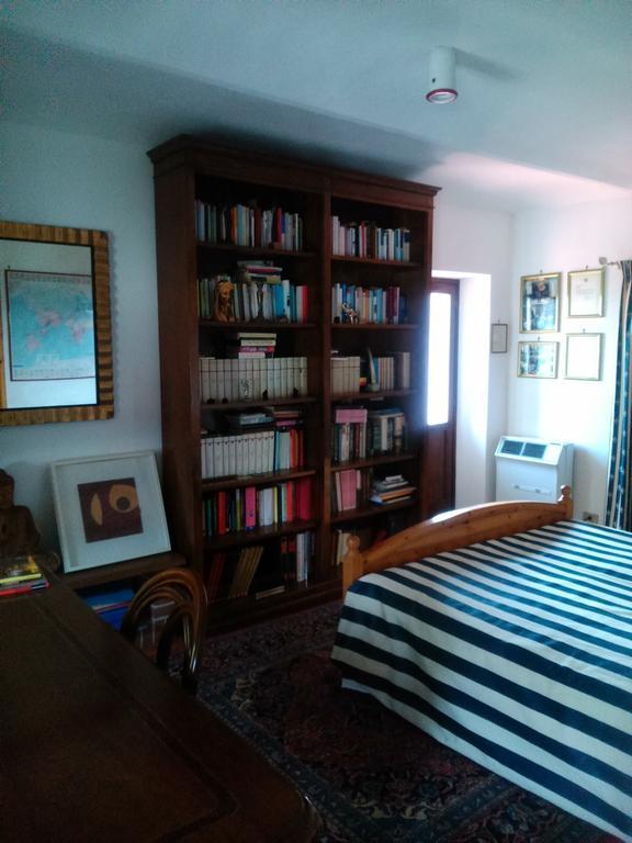 Casa Ramonda Guest House Neive Phòng bức ảnh